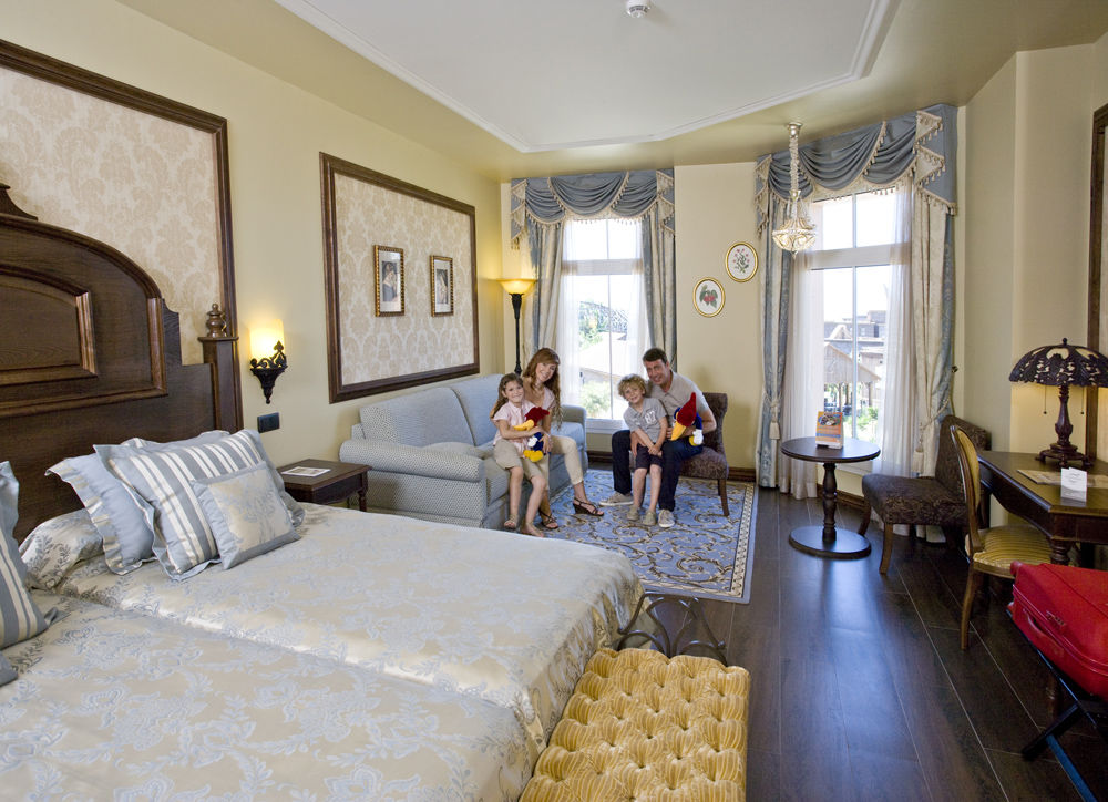 Portaventura Hotel Lucy'S Mansion - Includes Unlimited Access & Express Wristband To Portaventura Park & Ferrari Land Salou Exterior photo