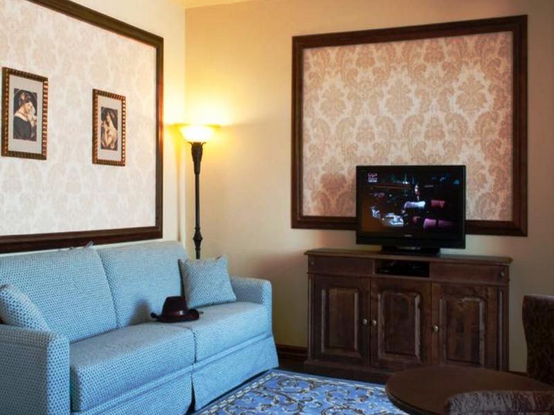 Portaventura Hotel Lucy'S Mansion - Includes Unlimited Access & Express Wristband To Portaventura Park & Ferrari Land Salou Exterior photo